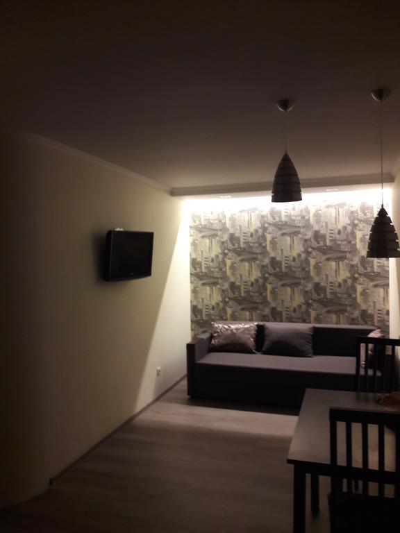 Appartement Apartmens Near Metalist à Kharkiv Extérieur photo