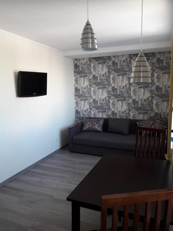 Appartement Apartmens Near Metalist à Kharkiv Extérieur photo